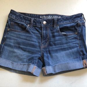 Jean Shorts-American Eagle-Midi-Size 8